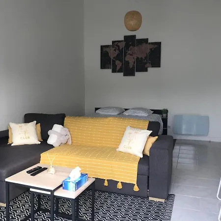 35m2 à 3 Km De La Gare D Angoulême Avec Draps Et Linge De Maison Fournis