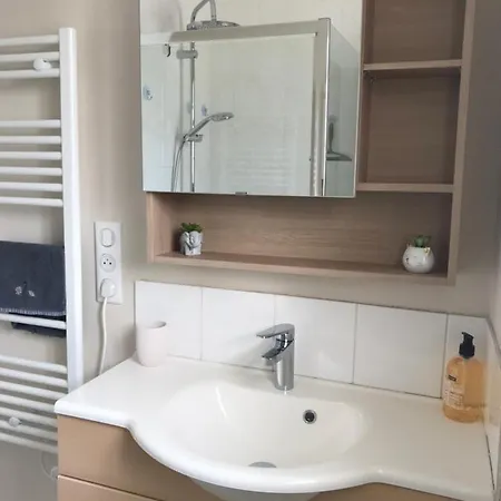 Casa vacanze 35m2 à 3 Km De La Gare D Angoulême Avec Draps Et Linge De Maison Fournis Le Gond-Pontouvre