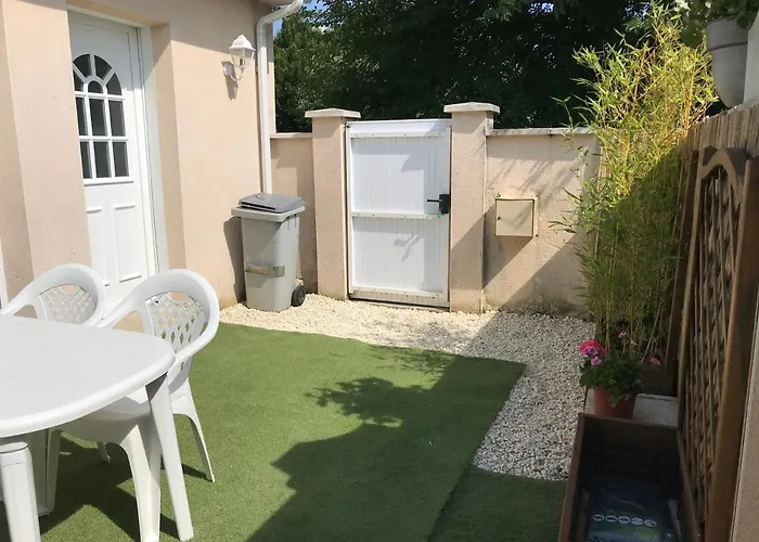 35m2 A 3 Km De La Gare D Angouleme Avec Draps Et Linge De Maison Fournis Сasa de vacaciones Le Gond-Pontouvre